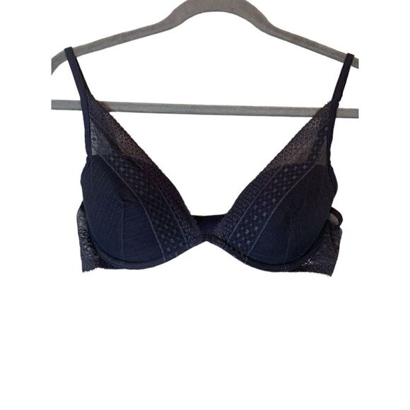 Victoria's Secret Incredible by VS Lightly Padded Plunge Bra Gray Size 34C - Picture 2 of 6